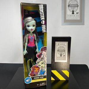 MONSTER HIGH® “FRANKIE STEIN®” Skullette™Series NEW-in-BOX